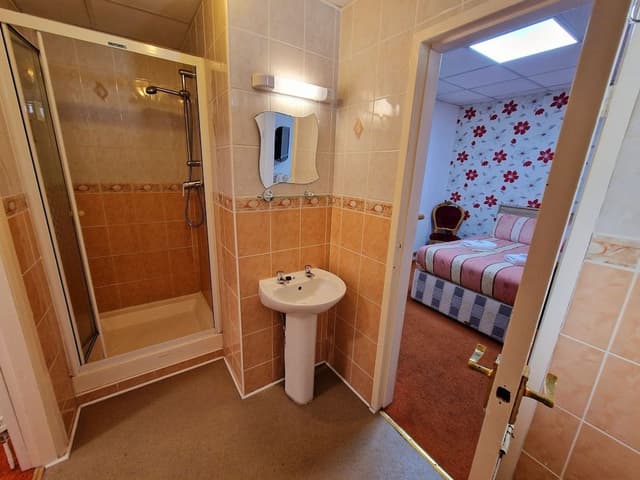 Comfort Quadruple Room, Ensuite (Jack and Jill style )