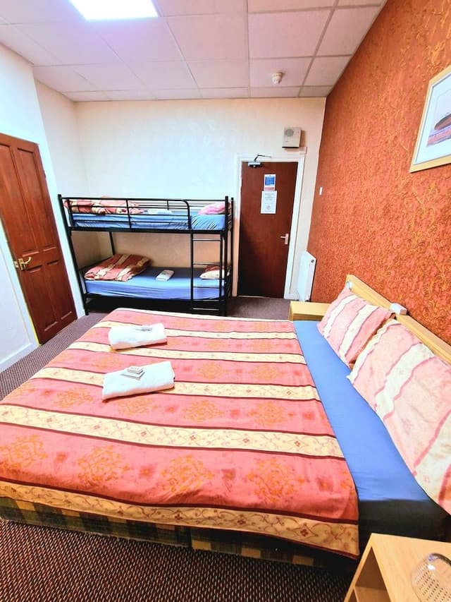 Standard Quadruple Room, Ensuite