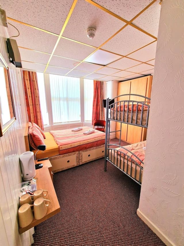 Standard Quadruple Room, Ensuite