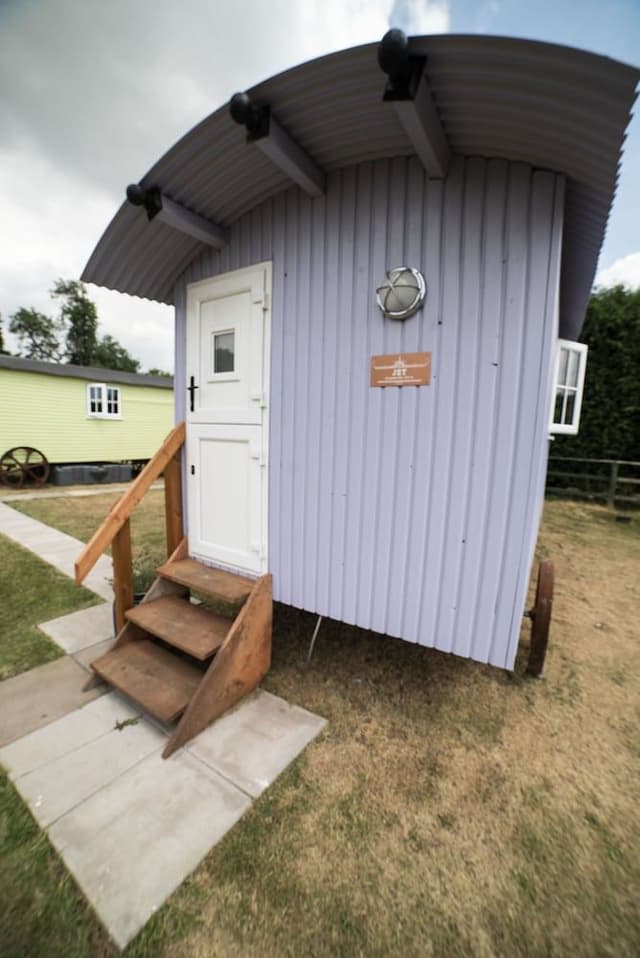 Family Shepherd Hut
