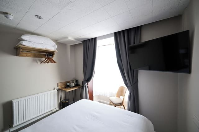 Basic Double Room