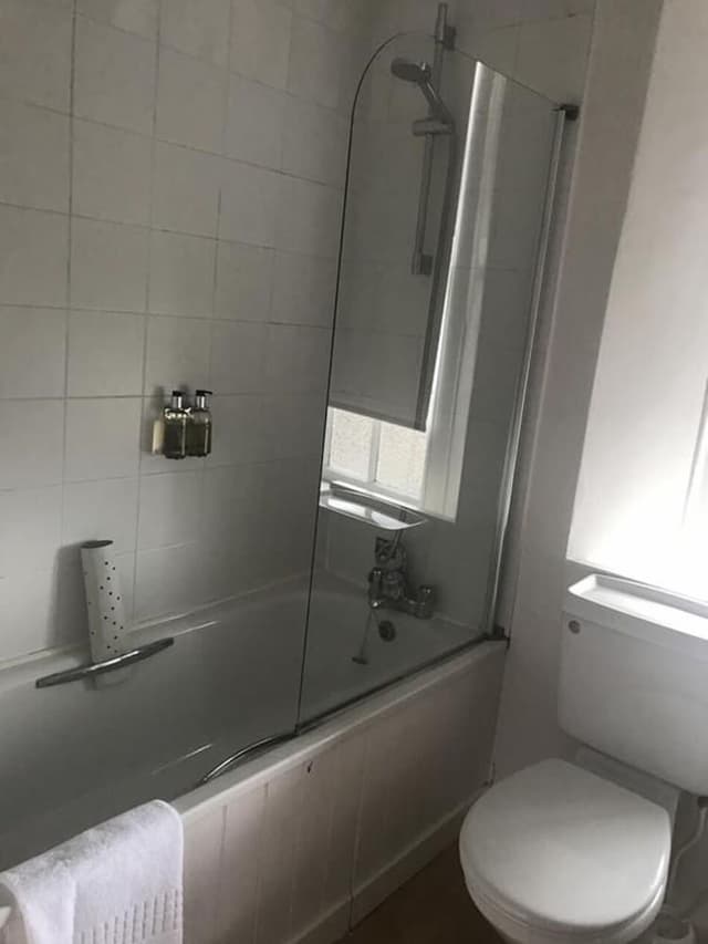 Standard Twin Room, Ensuite