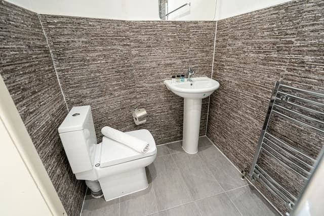 Deluxe Double Room, Ensuite (Huntingdon )