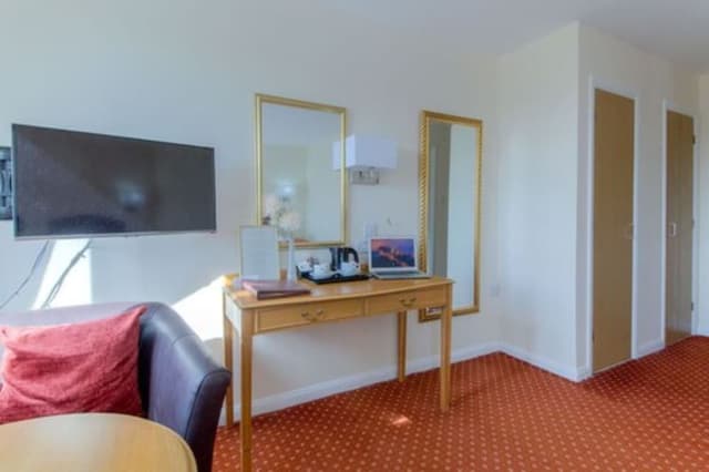 Classic Twin Room