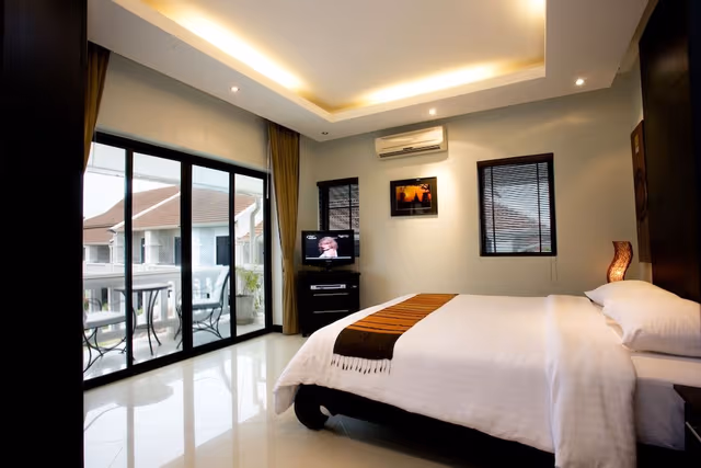 Deluxe Suite One Bed Room