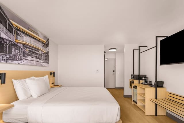 One King Bed, Suite Deluxe, Non-Smoking