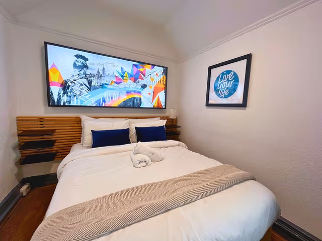 Single Room, Shared Bathroom