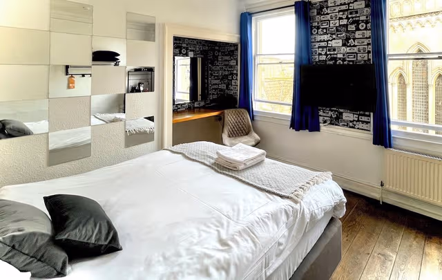 Single Room, Shared Bathroom
