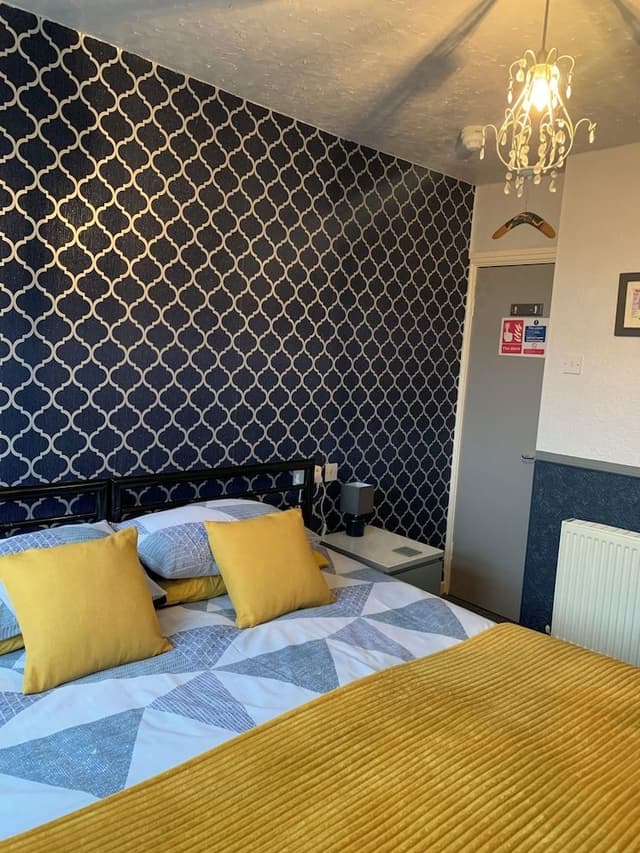 Double Room, 1 King Bed