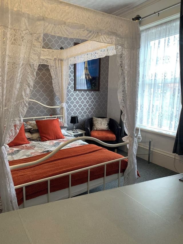 Double Room (4 poster)