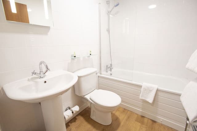 Standard Room, 1 King Bed, Non Smoking, Balcony
