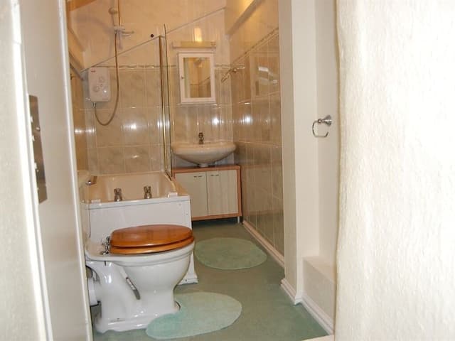 Double Room, Ensuite (with Shower & Bath)