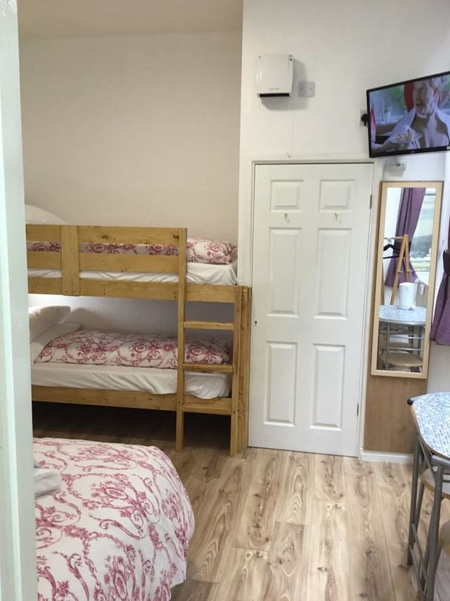 Quadruple Room, Ensuite (2 adults + 2 children)