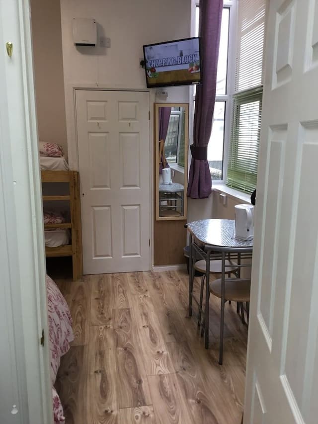 Quadruple Room, Ensuite (2 adults + 2 children)
