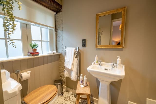 Double Room, 1 King Bed, Private Bathroom
