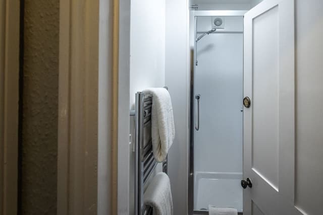 Executive Double Room, Ensuite (Inland View)