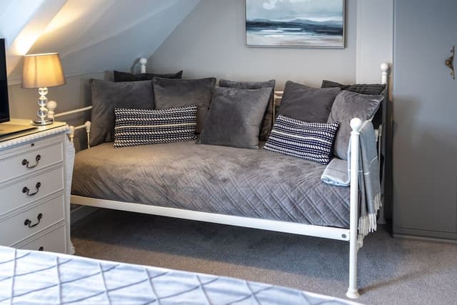 Superior Triple Room, Ensuite, Sea View