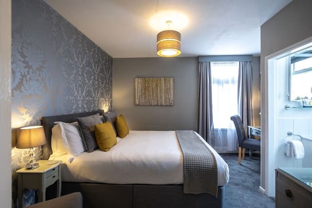 Executive Double Room, Ensuite (Inland View)