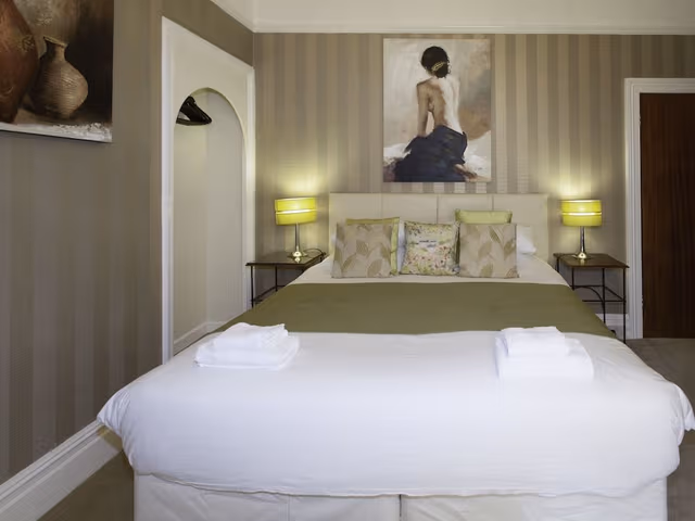 Double or Twin Room, Ensuite