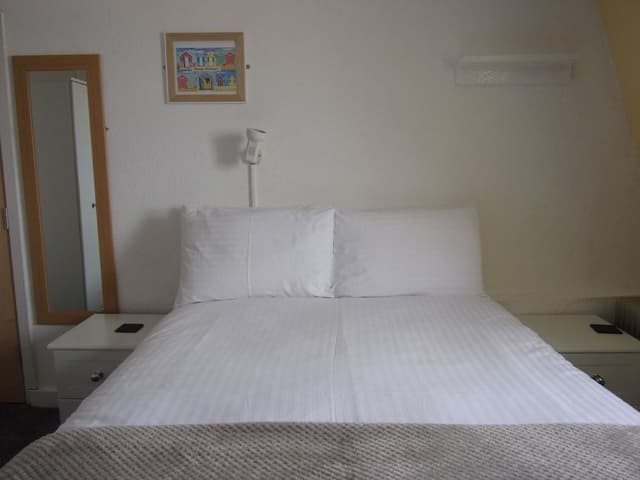 Double Room, Ensuite, Beach View (Third Floor)