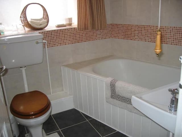 Twin Room, Ensuite
