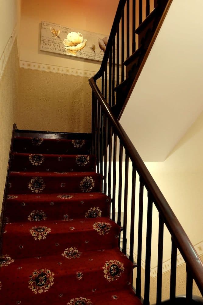 Ambrose Hotel