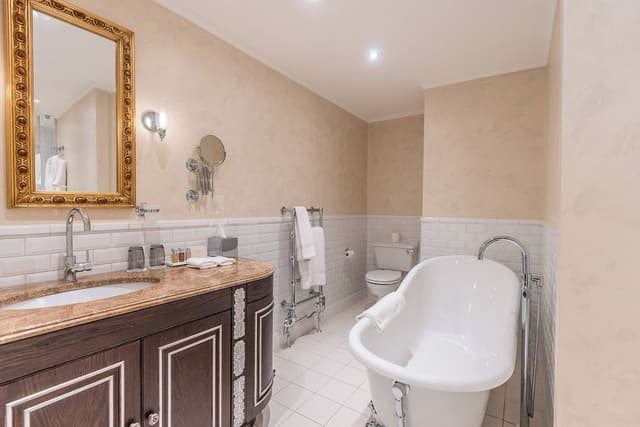 Standard Suite