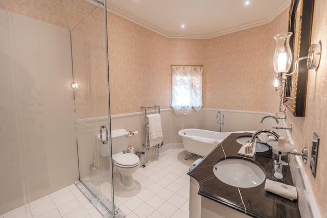 Standard Suite