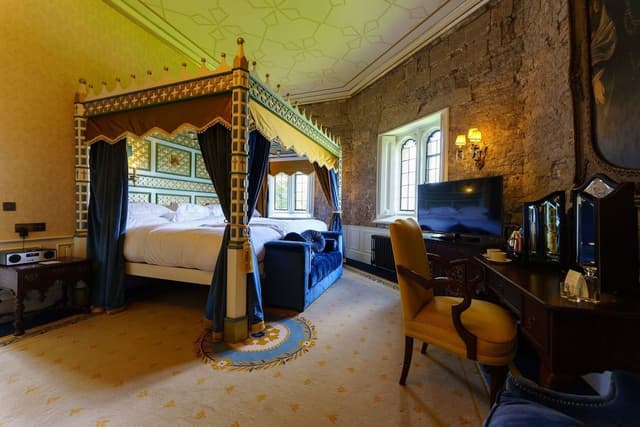 Suite (Catherine of Aragon Tower)