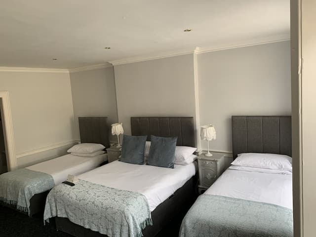 Quadruple Room, Ensuite