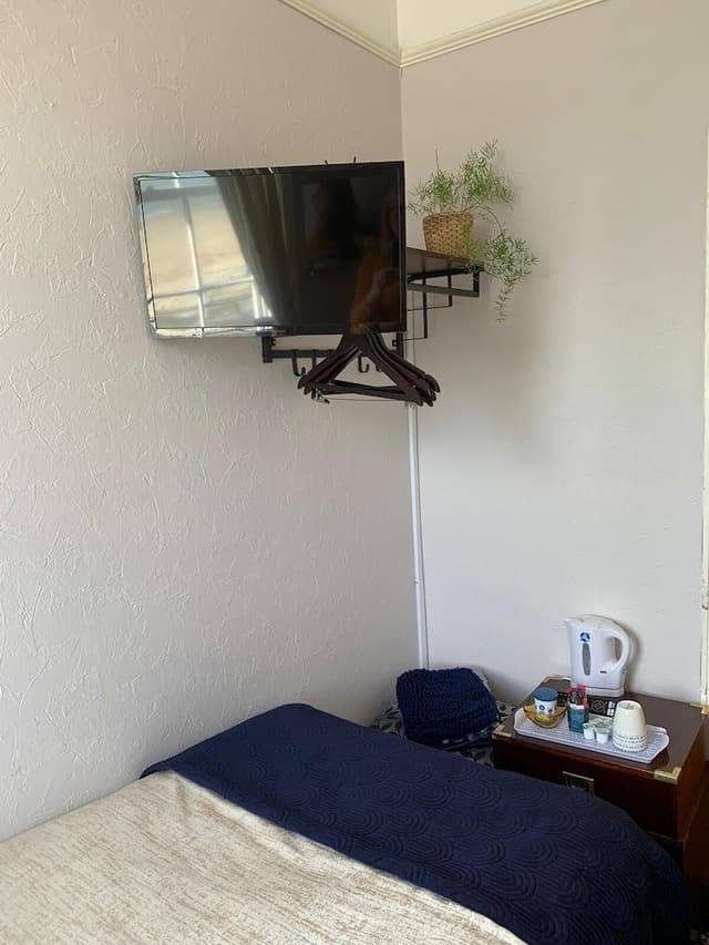 Single Room (First Floor)