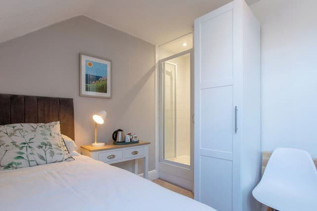 Single Room, Ensuite (Shower, 2nd floor)