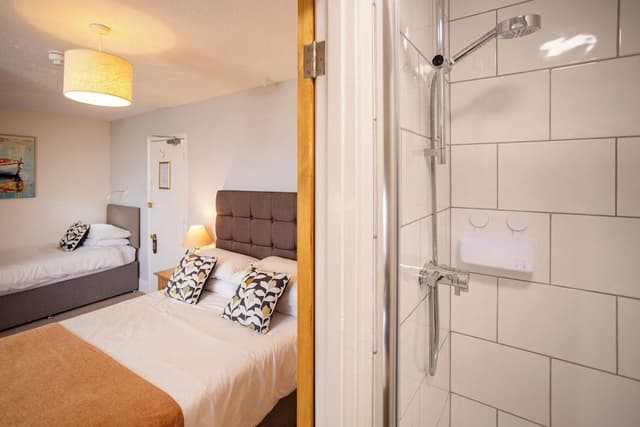 Traditional Double or Twin Room, 1 Bedroom, Ensuite (Shower, 2nd floor)