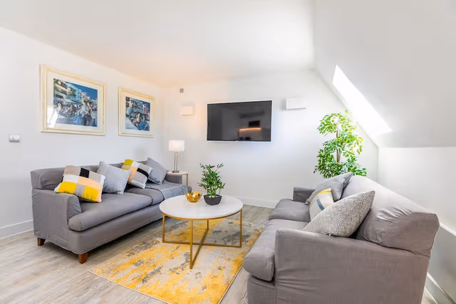 Two Bedroom Sleep 3 Apartment