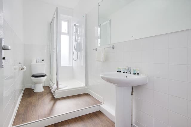 Premium Triple Room, City View