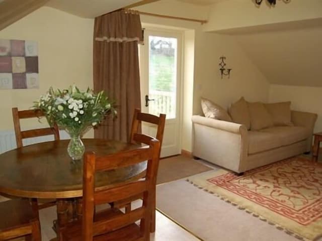 Premium Apartment, Private Bathroom (Mange Tout Maison)