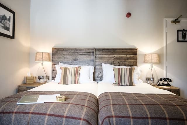 Comfy King or Twin Room