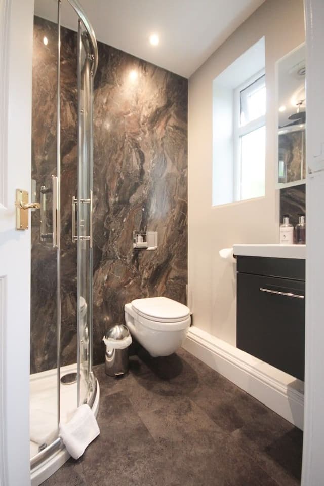 Double Room (Whitney Bottom)