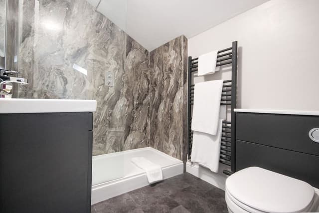 Double Room (Pound Road)