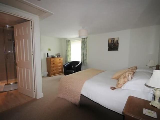 Double Room (Goose Lane)