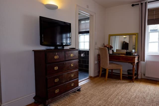 Luxury Double Room, Ensuite (Room 1)