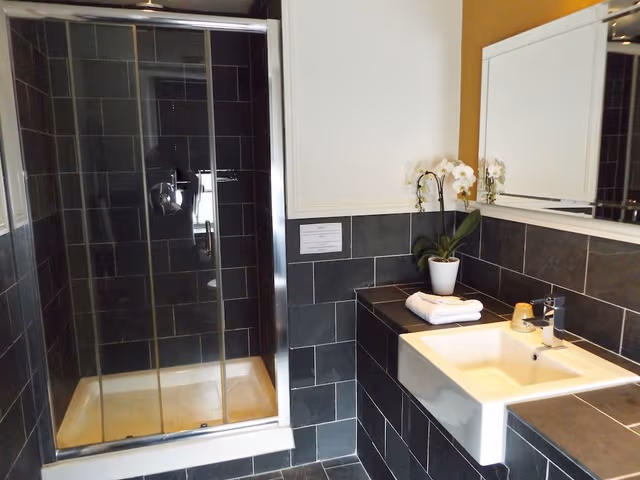 Luxury Double Room, Ensuite (Room 1)