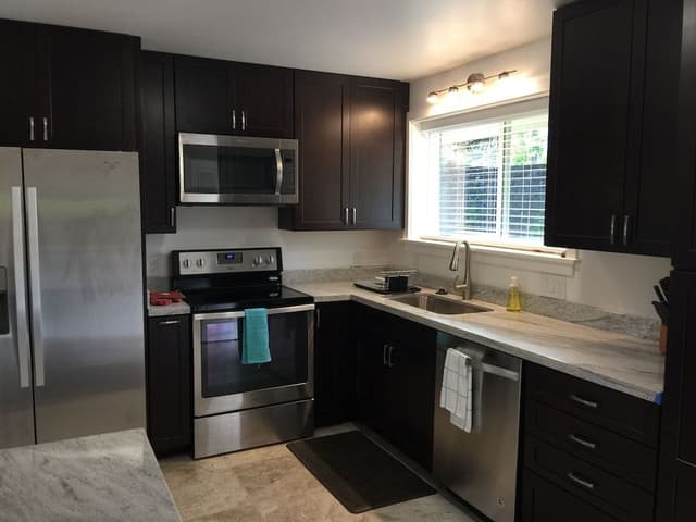 Family House, Private Bathroom, Lagoon View (Aaron's Beach House Priva)