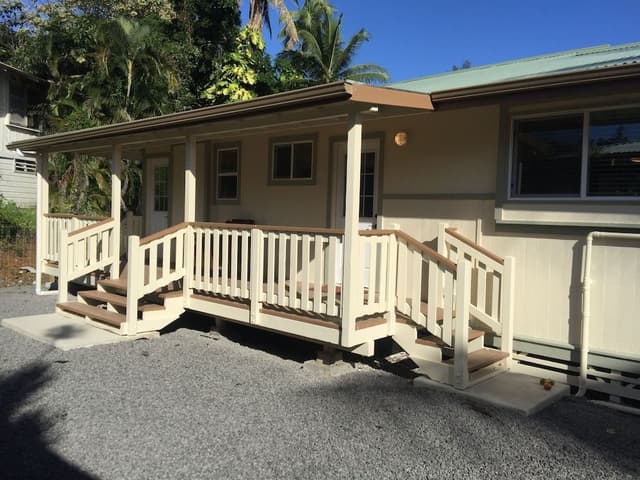 Family House, Private Bathroom, Lagoon View (Aaron's Beach House Priva)