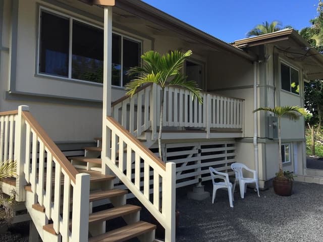 Family House, Private Bathroom, Lagoon View (Aaron's Beach House Priva)