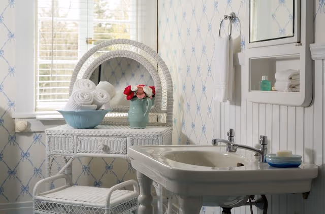 Traditional Queen Room, Private Bathroom, 3rd floor-stairs, RM-6