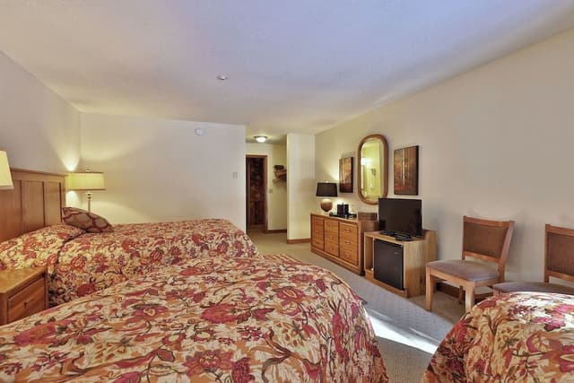 Deluxe Quadruple Room, Multiple Beds, Private Bathroom