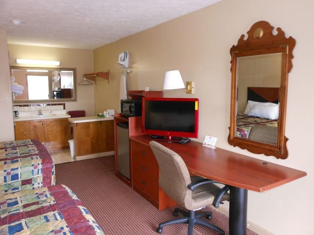 Room, 2 Queen Beds, Smoking