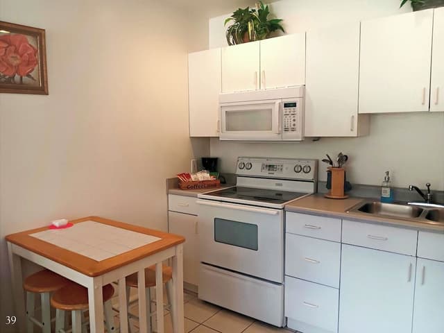 Townhome, 1 King Bed (Room 37)