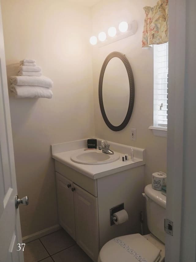 Townhome, 1 King Bed (Room 37)